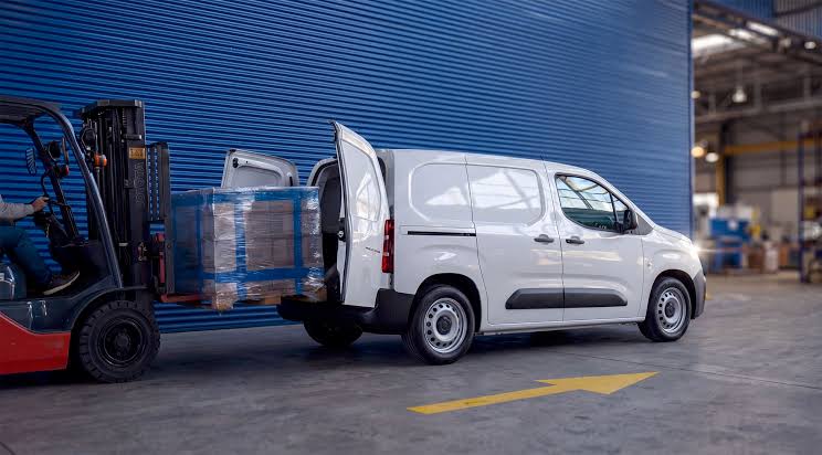 Trabajo con Peugeot Partner 2026