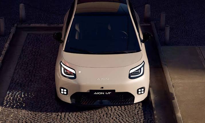 Faros LED y diseño del GAC AION UT
